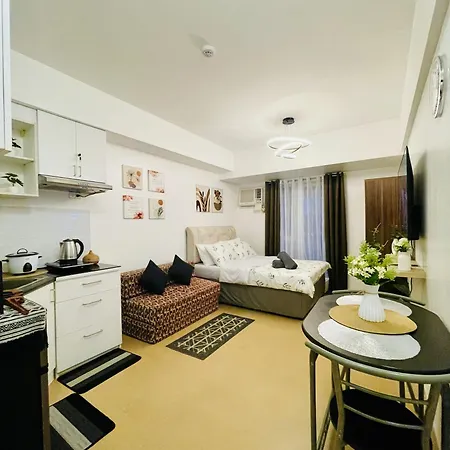 Cozy Studio W/ Balcony At Centrio Towers Beside Ayala Mall Cagayan de Oro Exterior photo
