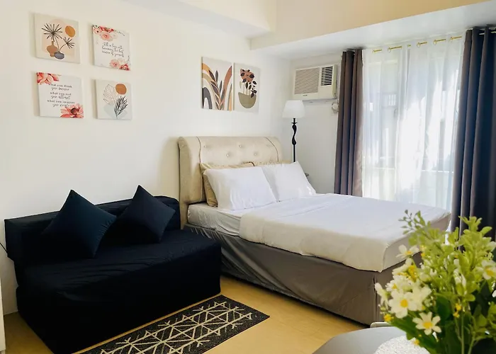 Cozy Studio W/ Balcony At Centrio Towers Beside Ayala Mall