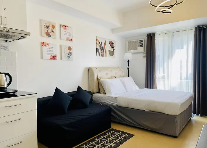 Cozy Studio W/ Balcony At Centrio Towers Beside Ayala Mall