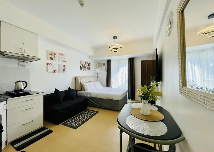 Cozy Studio W/ Balcony At Centrio Towers Beside Ayala Mall
