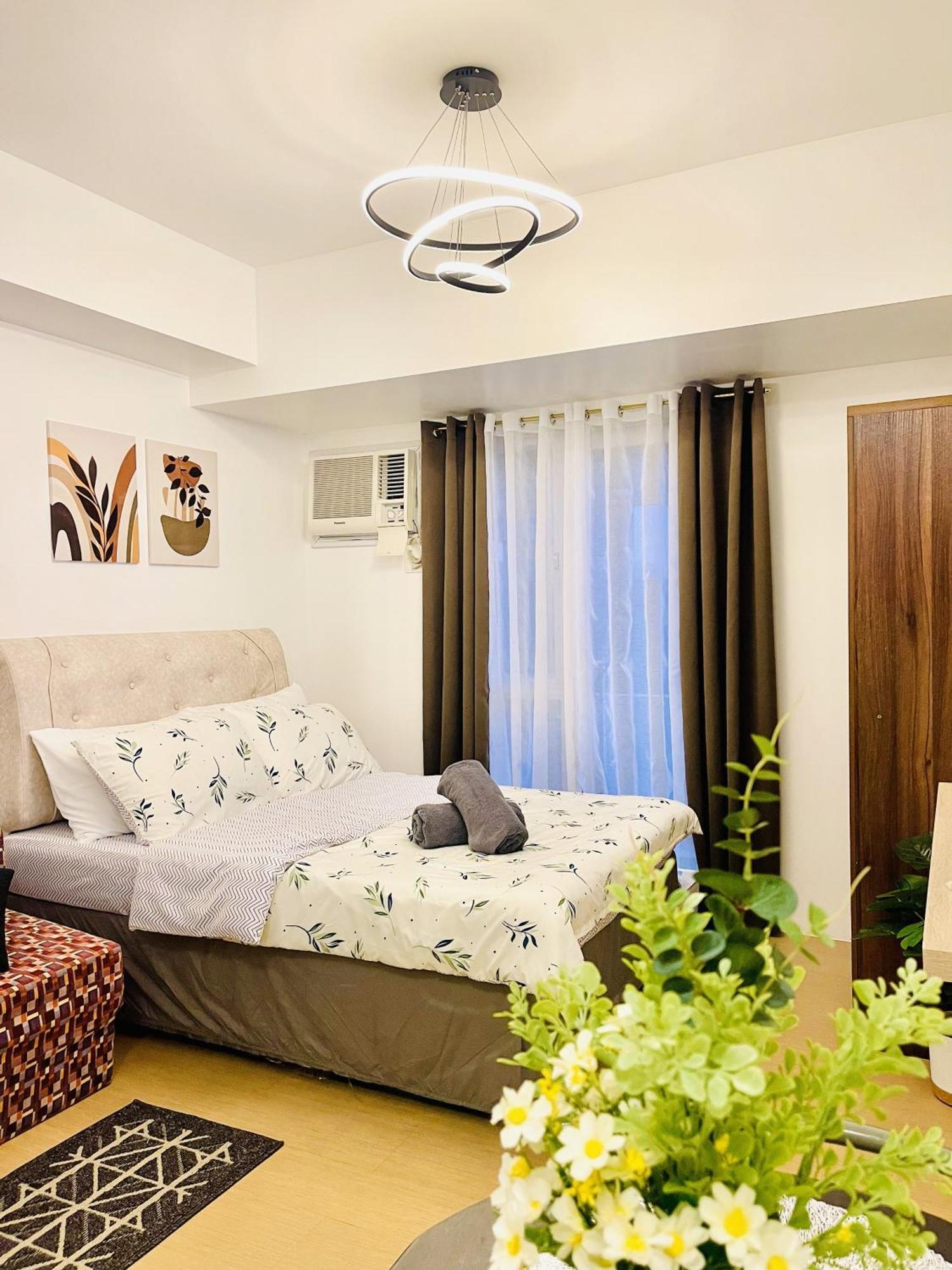 Cozy W/ Balcony At Centrio Towers Beside Ayala Mall * Cagayan de Oro