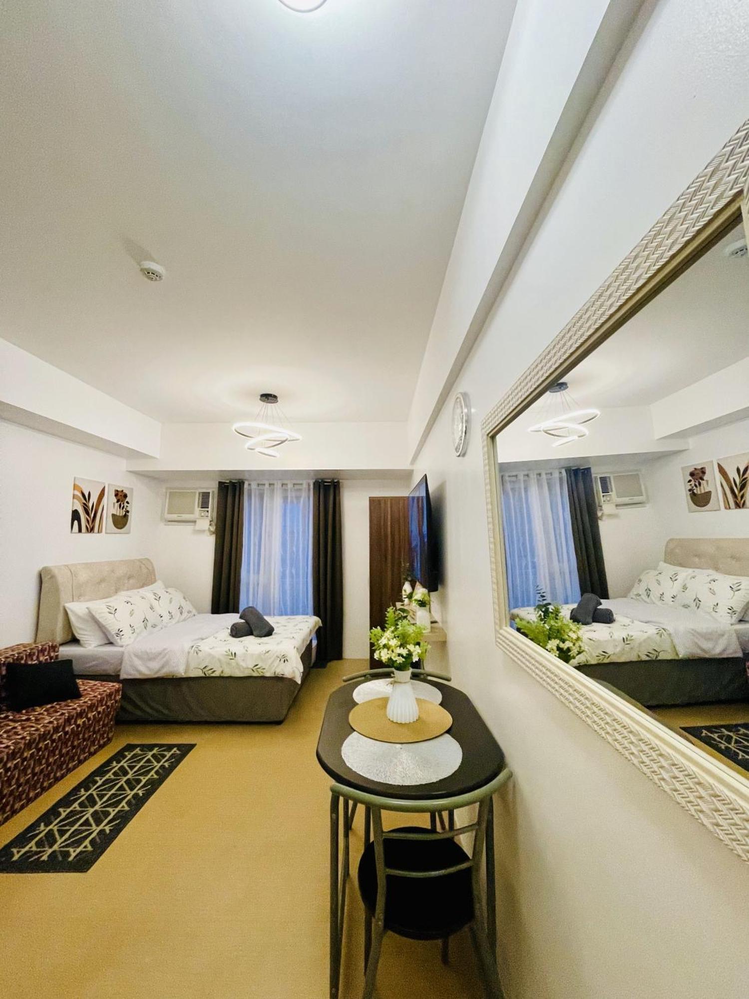 Apartment Cozy W/ Balcony At Centrio Towers Beside Ayala Mall