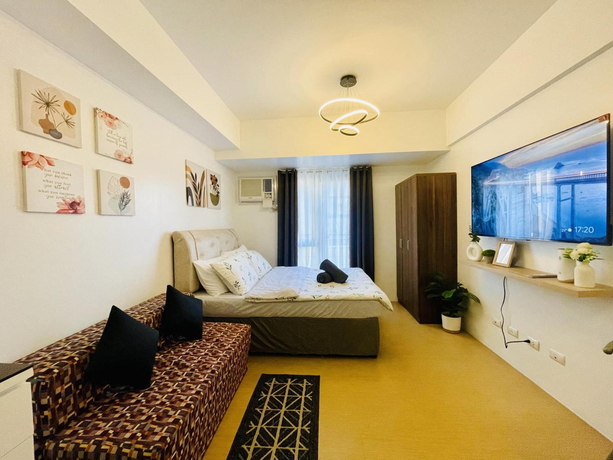 Cozy W/ Balcony At Centrio Towers Beside Ayala Mall Apartment Cagayan de Oro