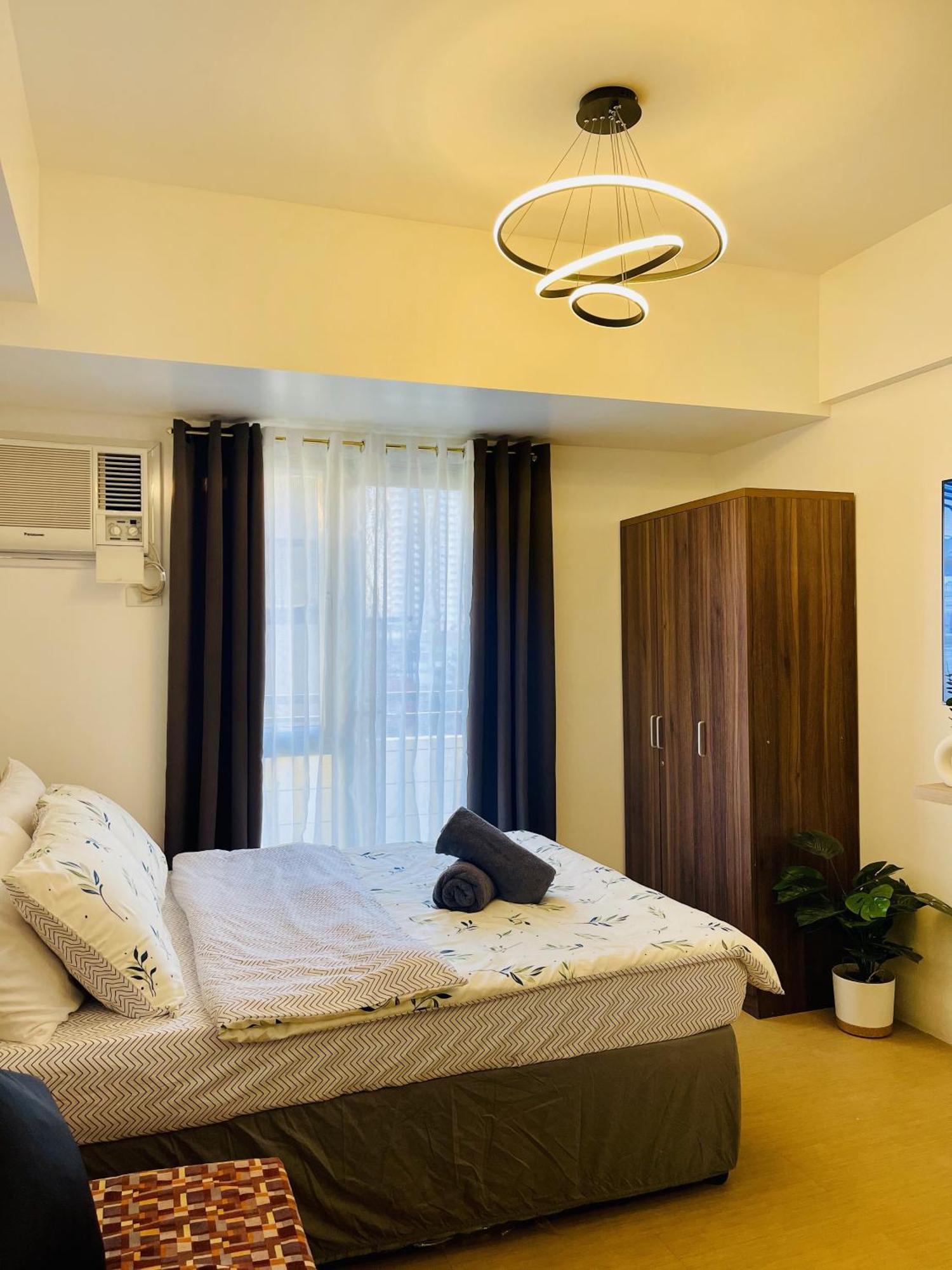 Cozy W/ Balcony At Centrio Towers Beside Ayala Mall * Cagayan de Oro