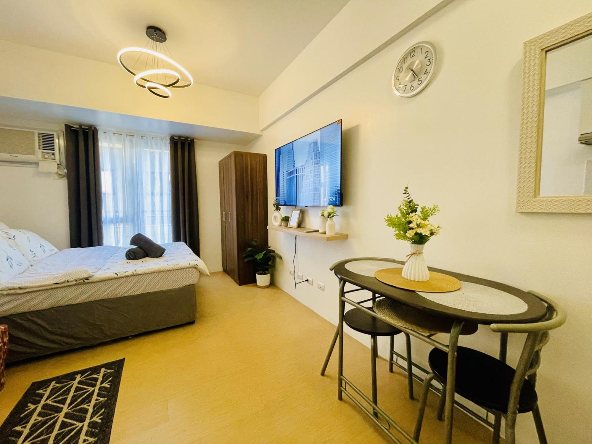 Cozy W/ Balcony At Centrio Towers Beside Ayala Mall Apartment *