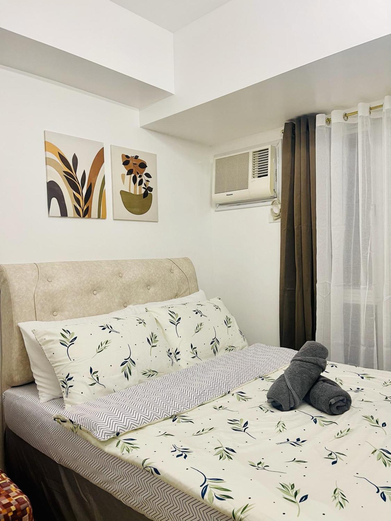 Cozy W/ Balcony At Centrio Towers Beside Ayala Mall *