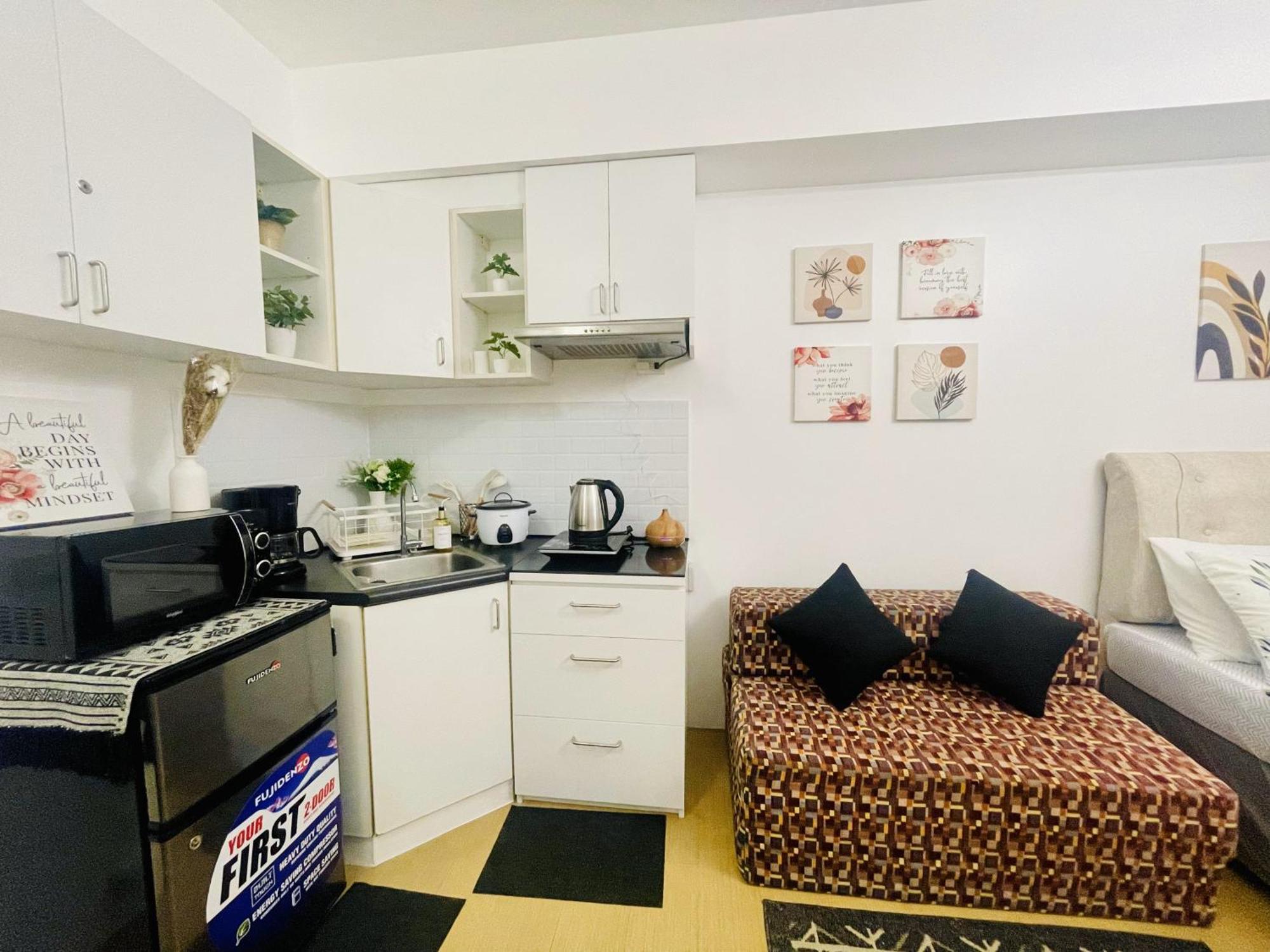 Apartment Cozy W/ Balcony At Centrio Towers Beside Ayala Mall Cagayan de Oro